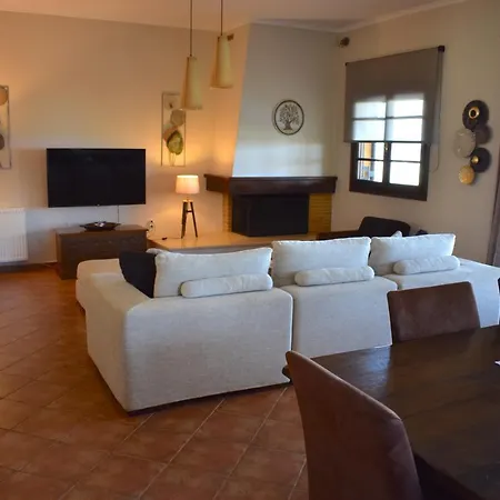 Ampelos Hillside Villa *