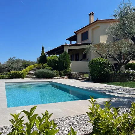 Ampelos Hillside * Akrata