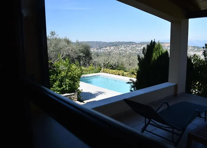 Ampelos Hillside Villa *